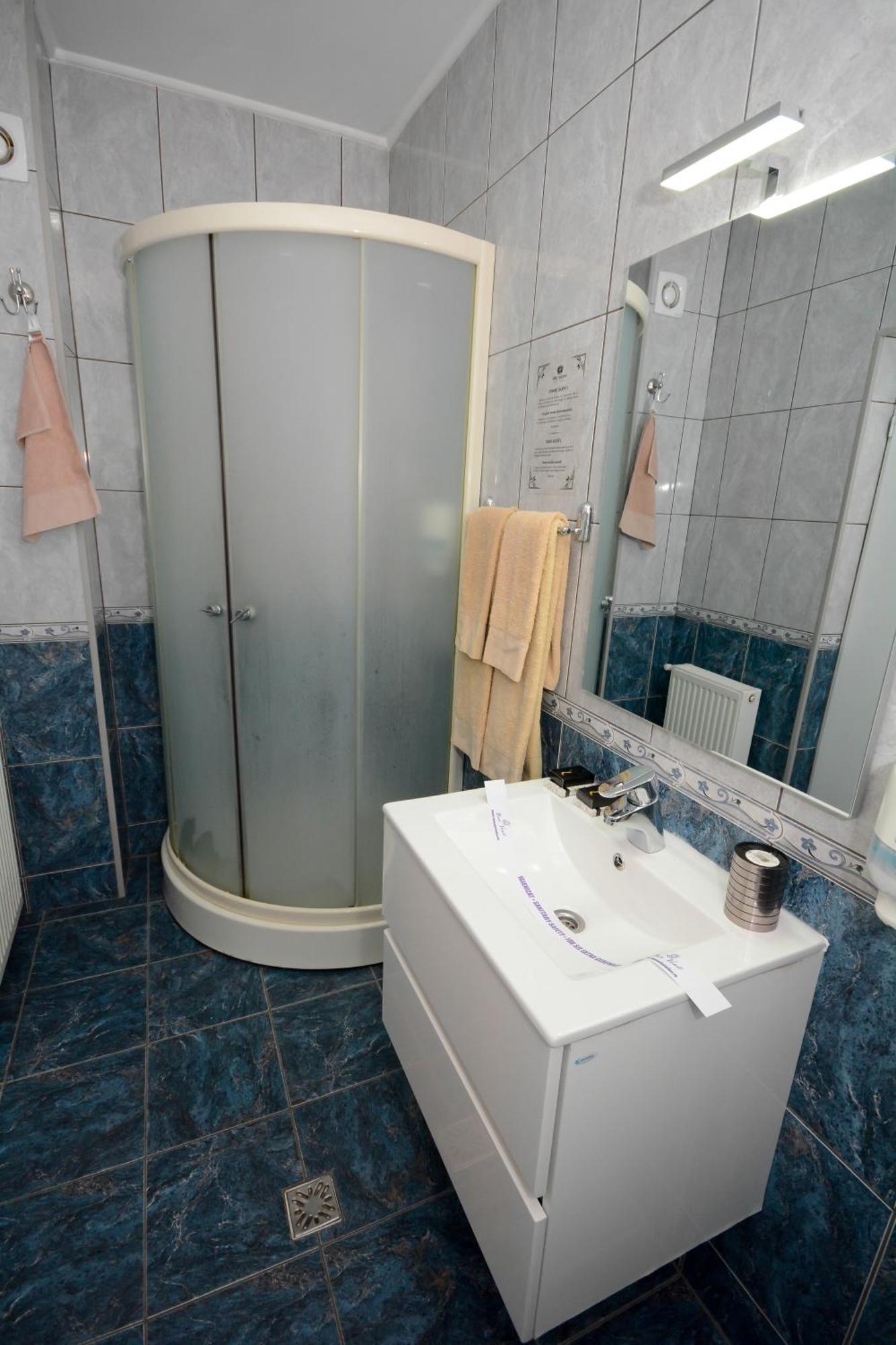 Hotel Andre'S Krajowa Zewnętrze zdjęcie