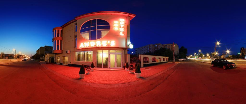 Hotel Andre'S Krajowa Zewnętrze zdjęcie